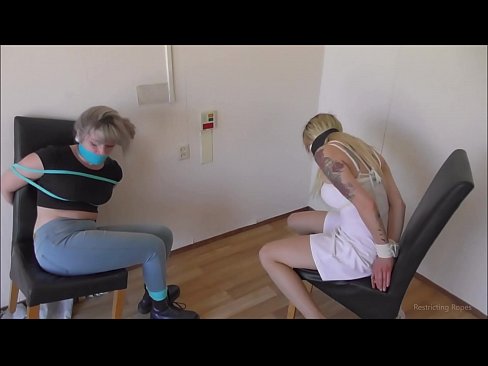 ❤️ Asılı / bağlanmış və ağzı bağlanmış / çətinlik içində olan qız ☑ Porn video az.dickies-shop.ru ☑